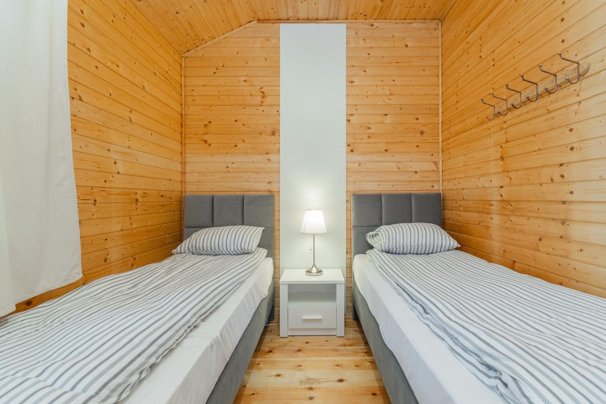 Bryza Jantar Apartamenty Z Sauna & Domki Z Kominkami Exterior foto